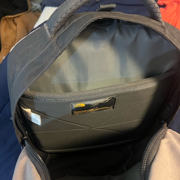 Northface Recon Backpack - Picture 4 of 9